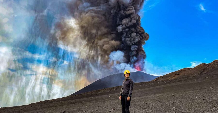 Mount Etna: Central Crater Guided Hike for Advanced Hikers - Getting to the hike start: from Chiosco Bar Mareneve to 2,825 m