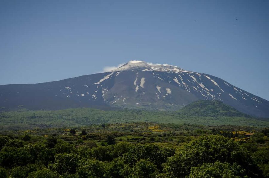 Mount Etna: North Upper Craters Guided Tour by 4x4 with Trek - Who Should Book This Etna North 4x4 and Trek Tour