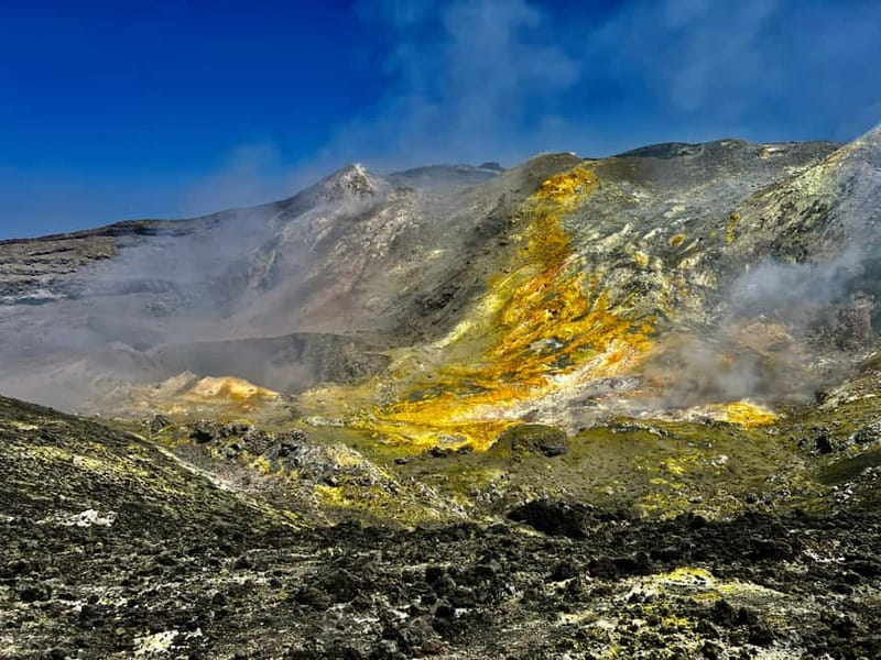 Mount Etna: Summit Trekking Tour - Guide style on Etna: why the best days feel organized
