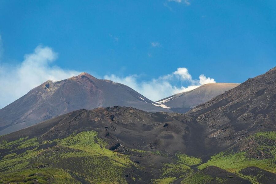 Mount Etna Tour to 1900m from Taormina - What to pack and how to plan your crater time