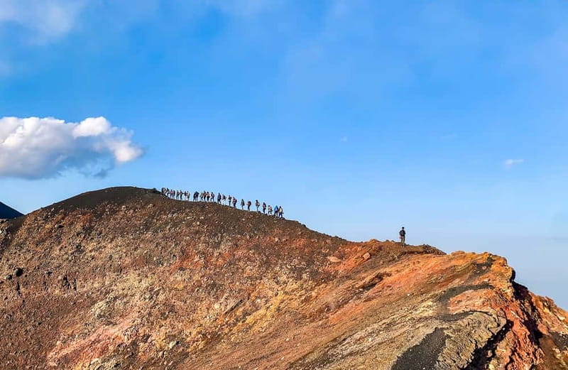 Mount Etna: Trek to 3000m with cable car and jeep - Guides and pacing: what helps your day go smoothly