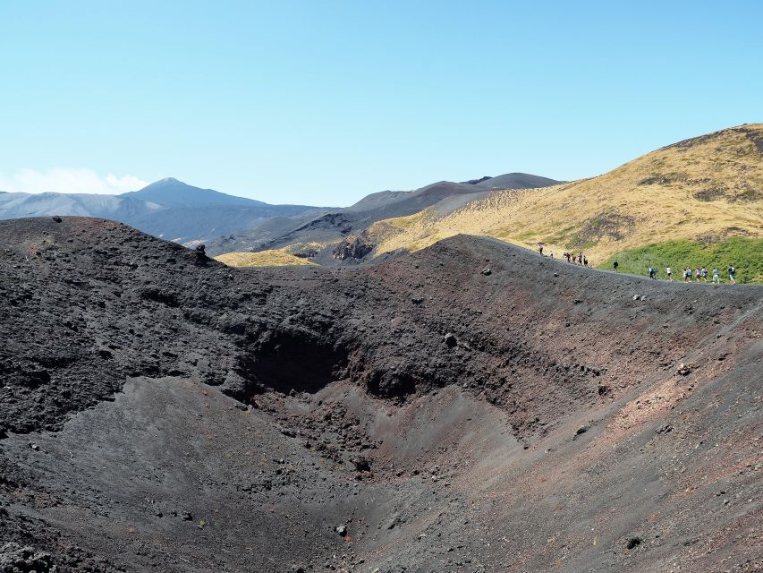Mount Etna: Trek to the Craters of The 2002 Eruption - Walking Etna’s 2002 eruptive fault on the northern flank