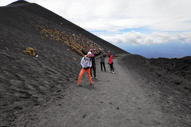 Mt. Etna nature and flavors half day Tour from Catania - Funivia dell’Etna: the optional altitude push (and how to decide)