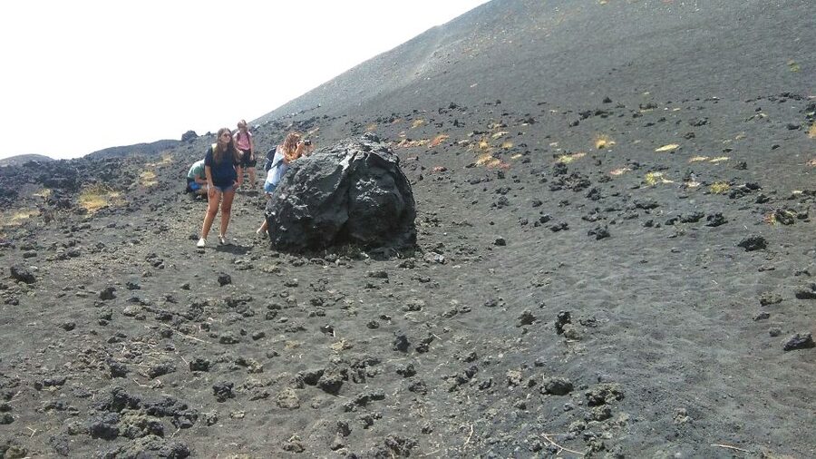 Mt. Etna: Private Tour in 4x4 from Taormina - Cable car option at the summit area: what you can choose