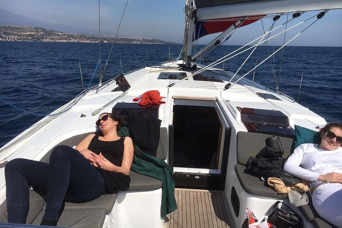 My sailing tour in Catania - Lunch on board: Sicilian specialties, dropped anchor style