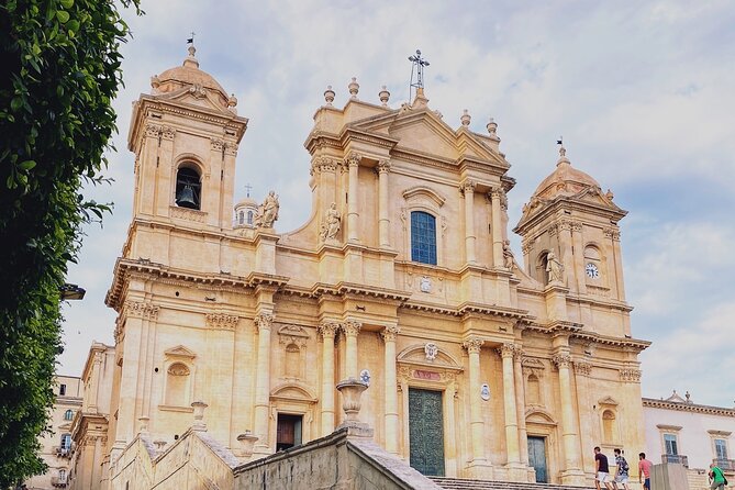 Noto Baroque Masterpieces: small-group tour (max 6 Guests) - Stop 3: Via Corrado Nicolaci and the Annual Infiorata