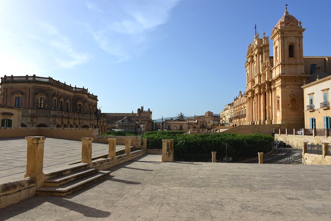 Noto Walking Tour - Chiesa Santa Chiara: Facade and Interior-Style Details