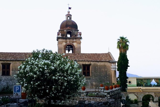 One Day Sicily Tour fom Malta - Mount Etna by the coast: panoramas, power, and time limits (2 hours)