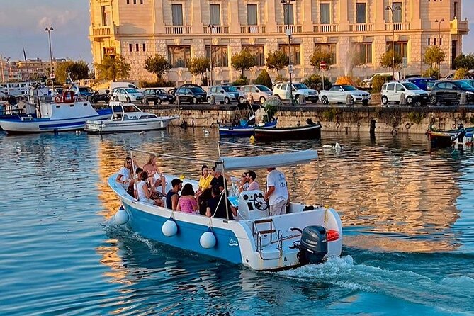 Ortigia Island and Sea Caves Boat Tour with Prosecco - One Hour Around Ortigia, With Sea Caves and Real Photo Windows