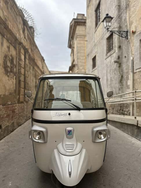 ORTIGIA tour by tuk tuk - ape calessino 1 hour - Castello Maniace terrace: quick break, big views
