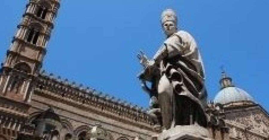 Palatine Chapel: Private Walking Tour & Sicilian Lunch - Via Maqueda and Quattro Canti: Palermo’s commercial spine