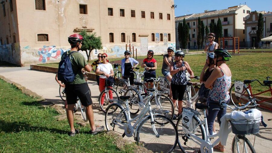 Palermo: Anti-mafia Bike Tour - Starting at Social Bike Palermo, and how the ride stays manageable