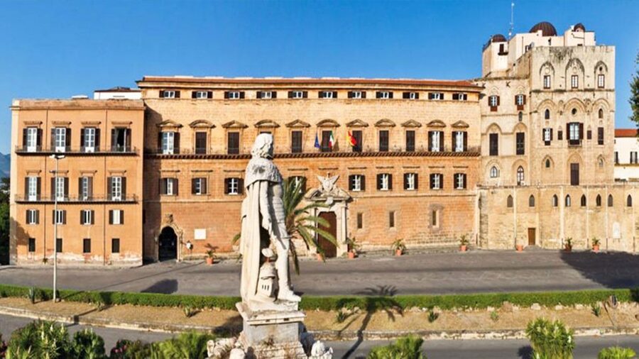 Palermo Audioguide - TravelMate app for your smartphone - Booking and activation: getting your code and starting fast