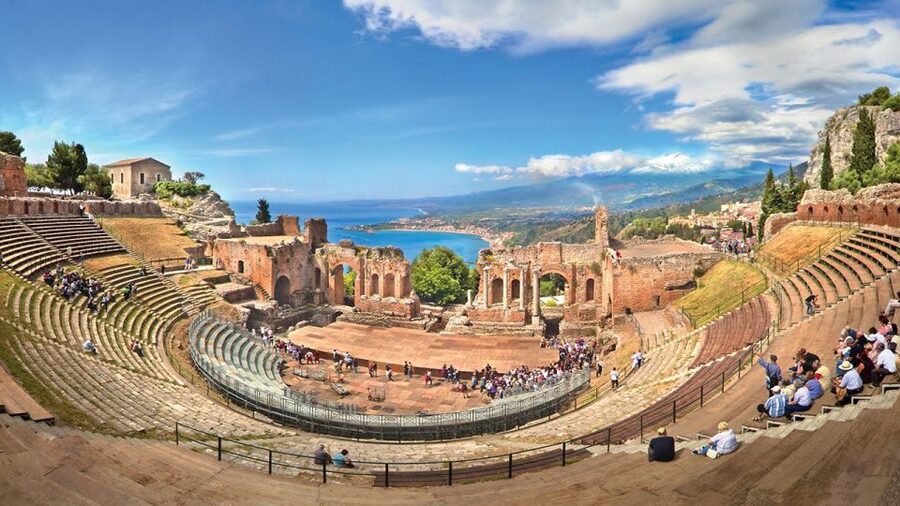 Palermo/Cefalù: Mount Etna and Taormina Day Trip - A 12-hour mix of Etna drama and Taormina strolling