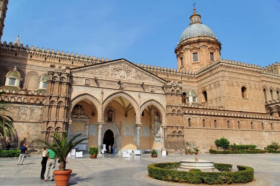 Palermo: City & Palazzo dei Normanni Guided Walking Tour - Where you start, and how to avoid meeting-point stress