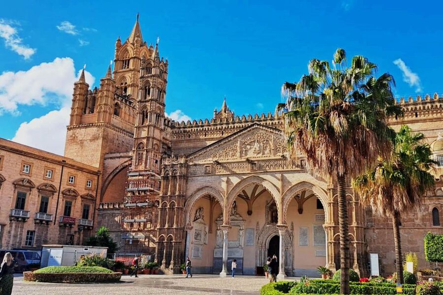 Palermo: City Walking Tour & Street Food Tasting with Drink - Capo Market Walk: The Old Arab Market Feel and the Beati Paoli Stories