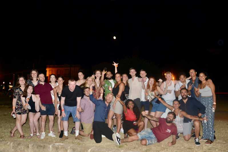 Palermo: Guided Bar Crawl with Shots and Discounts on Drinks - Finch Lounge: the anchor point at 21:30