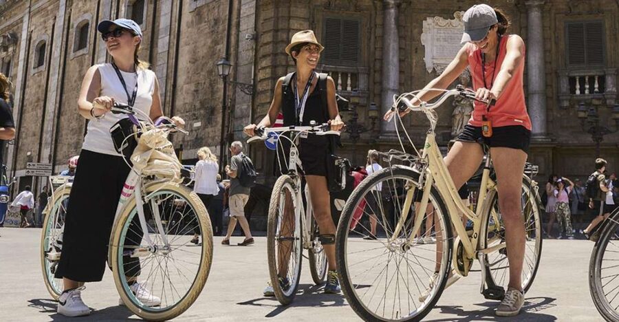 Palermo: Guided Bike Tour with Street Food Tasting - Piazza Bellini and Piazza Pretoria: the architecture lesson you can ride