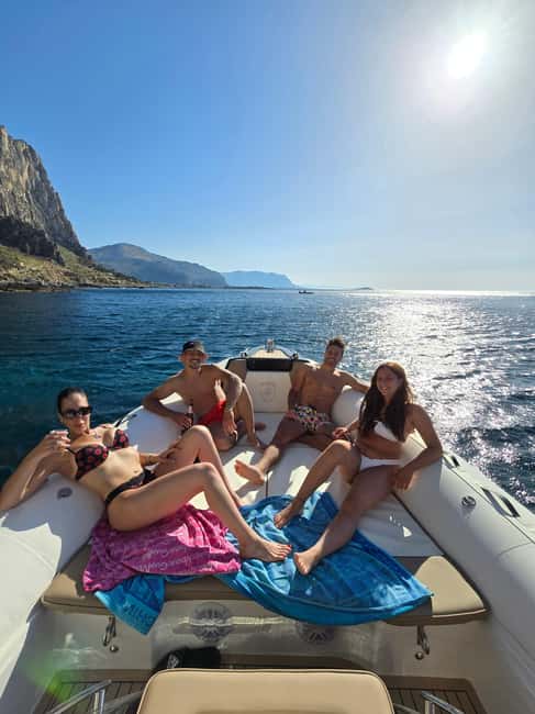 Palermo: HALF-DAY TOUR ON BOAT - Price and what $105 buys you in a 4-hour window