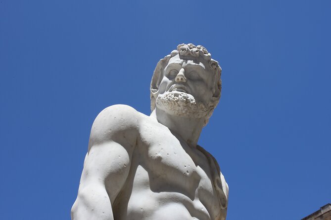 Palermo Historic Center Walking Tour by Palermo Wonders - Quattro Canti and Fontana della Vergogna, classic Palermo that actually helps navigation