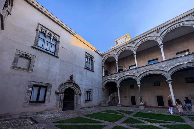 Palermo in 2 hours Main monuments and historic markets - Opera dei Pupi and Mimmo Cuticchio: Puppet Theater With UNESCO Status