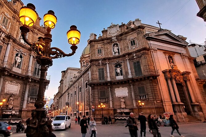 Palermo in 2 hours Main monuments and historic markets - Piazza Pretoria and Palazzo delle Aquile: A Renaissance Fountain Moment
