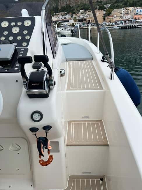 Palermo: Luxury Boat Tour with Snacks and Snorkeling - Meeting at Scalo dellArenella, near White Club Palermo