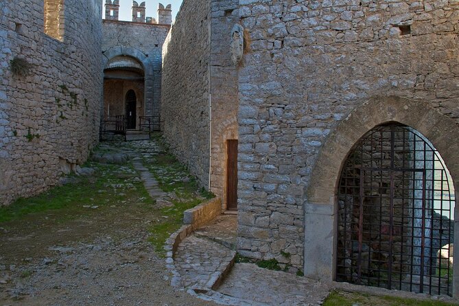 Palermo: Medieval castles of Caccamo & Cefalù. Small Group Tour - Lavatoio Medievale: the quick stop that tells the real story