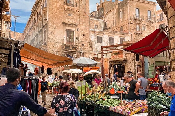 Palermo Private Street Food Tour: A Culinary Journey with a Chef - Vucciria Market Finish: Cannolo, Zibibbo, and the Toast Moment