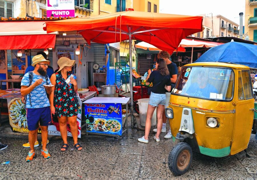 Palermo Sicilian Street Food Tour: Small Group with a Local - Drinks included, and how that affects your budgeting