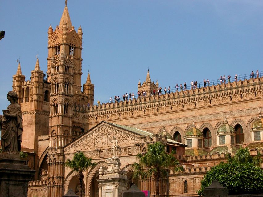 Palermo storie e segreti: tour tra arte misteri e leggende - del Capo Market: street food, senses, and real neighborhood energy
