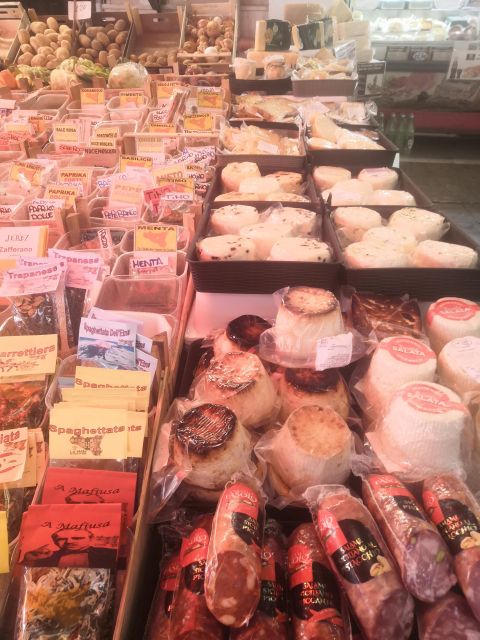 Palermo: Street Food Walking Tour at Sunset - Pacing, Walking Comfort, and Group Size on the Ground