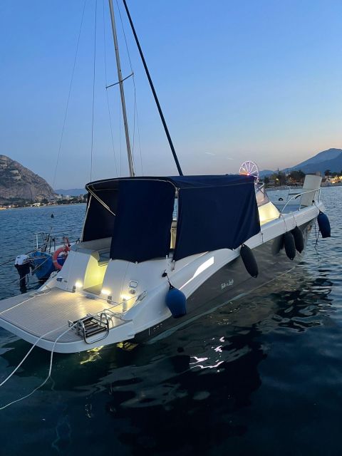 Palermo: sunset tour with aperitif on a luxury boat - From Marina Arenella to open water, fast