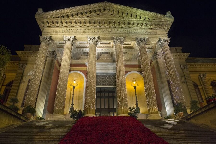 Palermo: Teatro Massimo Opera House Guided Tour - Start in the foyer, where the details do the talking