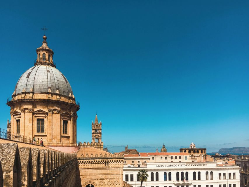Palermo: three-hour private city tour - Mercato del Capo: the smells of oranges, lemons, and street food classics