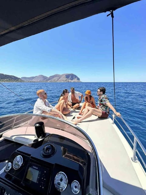 Palermo : Tour condiviso in barca con Aperitivo e Snorkeling - A 4-hour Palermo Coast Float With Real Snorkel Time