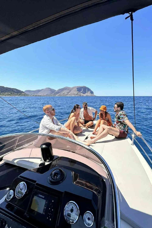 Palermo : Tour condiviso in barca con Aperitivo e Snorkeling - Capogallo and Grotta dell’Olio Style Cave Swim
