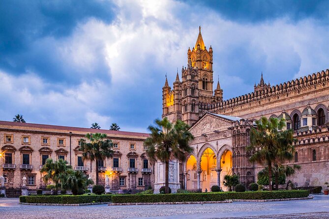 Palermo: Tour Historic Center, Catacombs & Monreale in CruiserCar - Stop 2, Catacombe dei Cappuccini: thousands of mummies, plan for the extra ticket