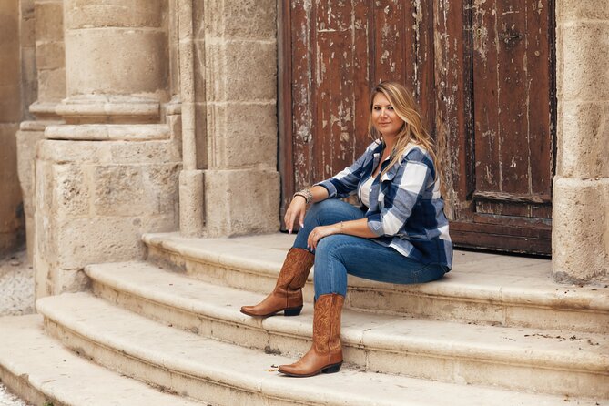 Photoshoot in Syracuse Sicily - Fonte Aretusa, the Arethusa Fountain photo moment