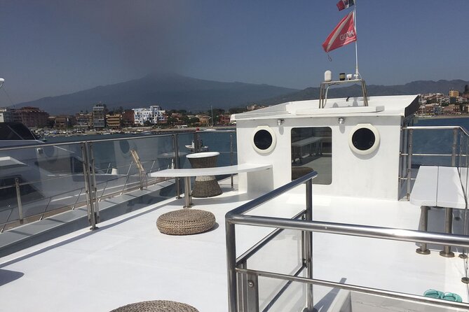 Private boat in Taormina and Isola Bella - How to make it smooth: your best prep for a calm boat day