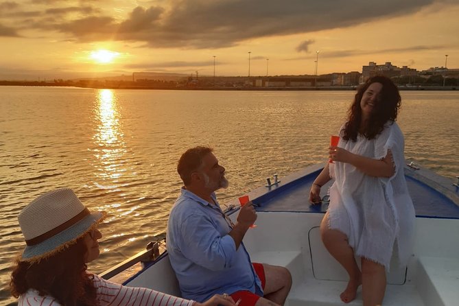 Private boat tour with prosecco and fresh fruit - Key highlights you should know