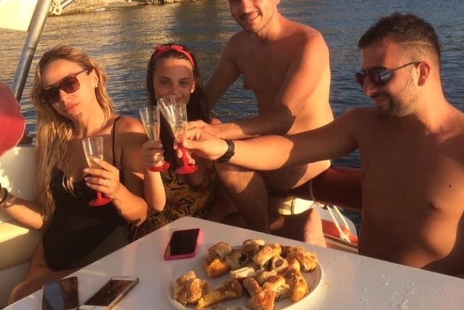 Private boat tour with prosecco and fresh fruit - Large port to Alfeo seafront: the easiest way to orient