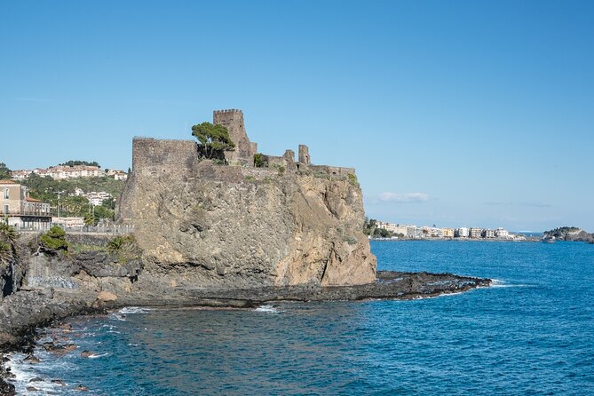 PRIVATE - Catania and Aci Trezza Bike trip - Etna National Park riding: why the route feels different