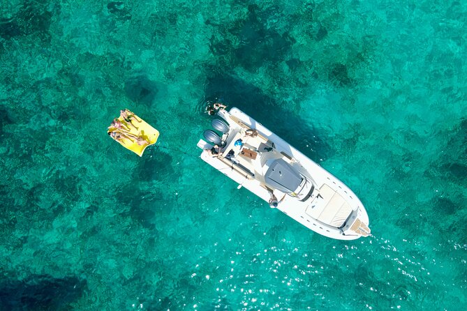 Private charter Egadi Islands - Safety, First Aid, and How Attentive Skippers Change the Day