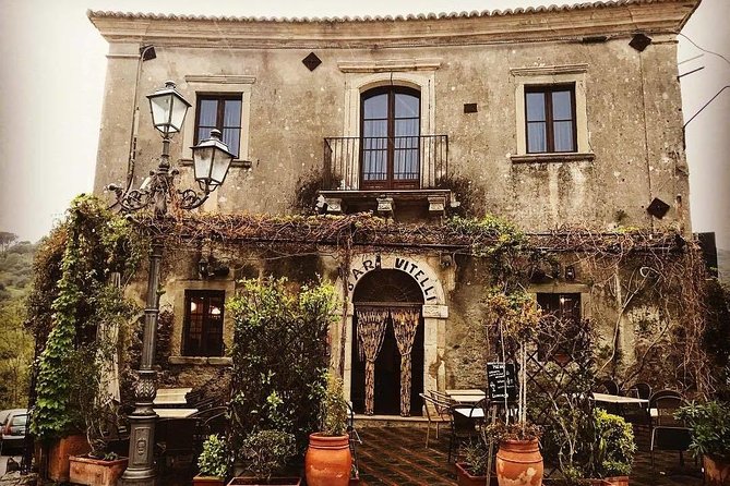 Private Excursion to Taormina from Catania on the ways of the Godfather - Guides, names to watch for, and what great help looks like here