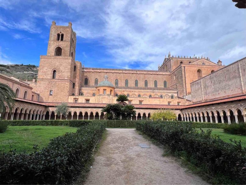 Private Monreale Cathedral and Cloister, Ceramic Lab tour - Capuchin Cloister: a charming medieval pause with a guided eye