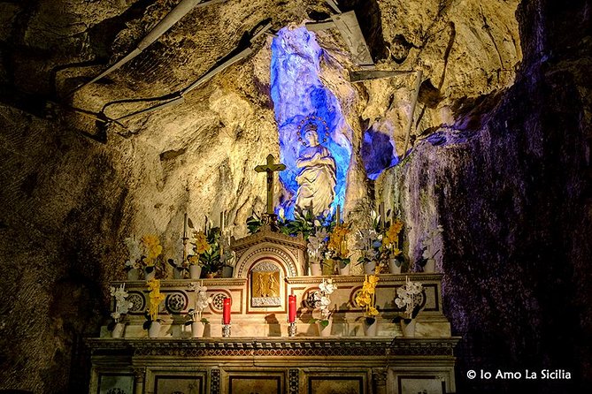 Private Palermo & Monreale Historical Tour - Catacombe dei Cappuccini: a somber, memorable contrast