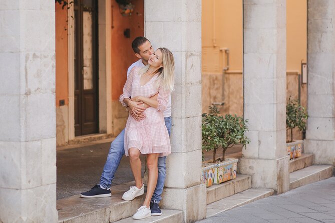 Private Photoshoot in Taormina - How Yuliia Keeps Surprises Natural, Discreet, and on Time