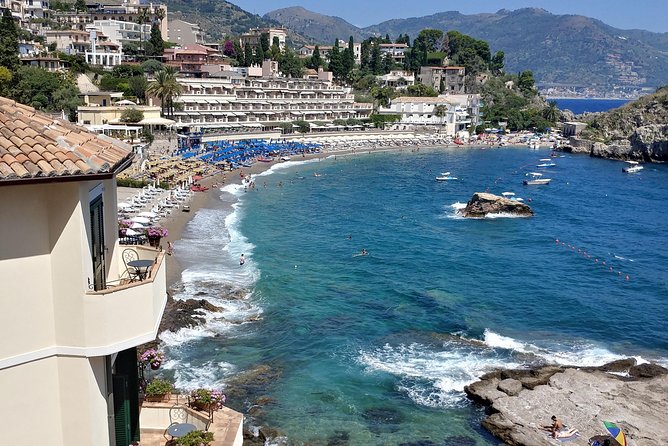 Private TAXI from CATANIA (wherever) to TAORMINA (or viceversa) - Door-to-door pickup in Catania, and the easy handoff at the airport