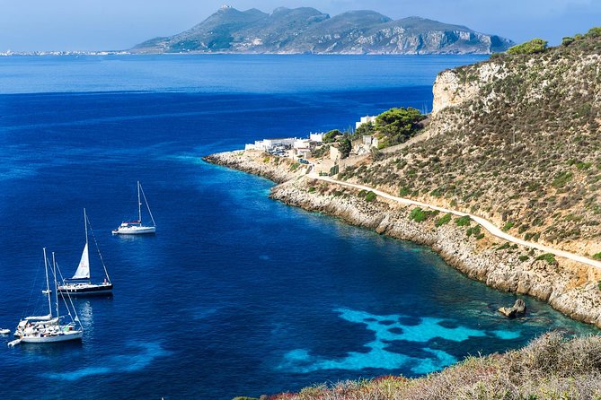 Private Tour Half Day Boat Trip in Favignana from Trapani - Cala Rossa: the clear water and fish-focused break